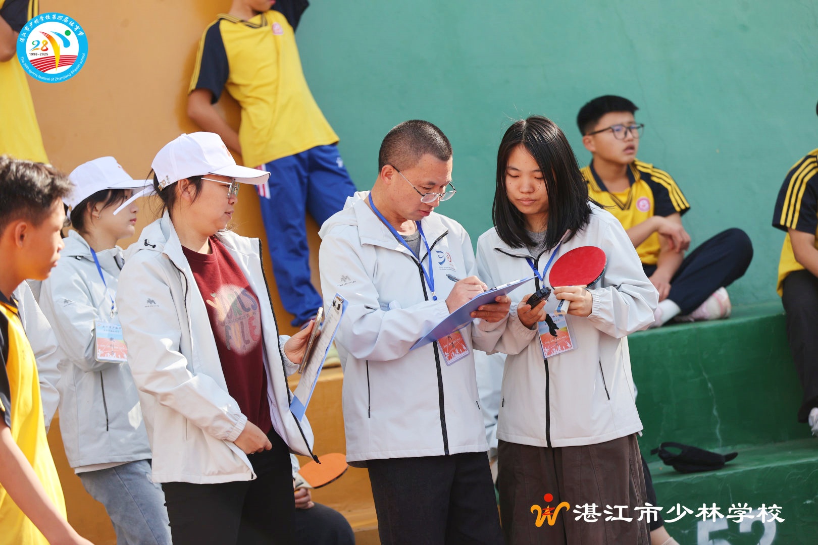 A17I7655-opq4163343856